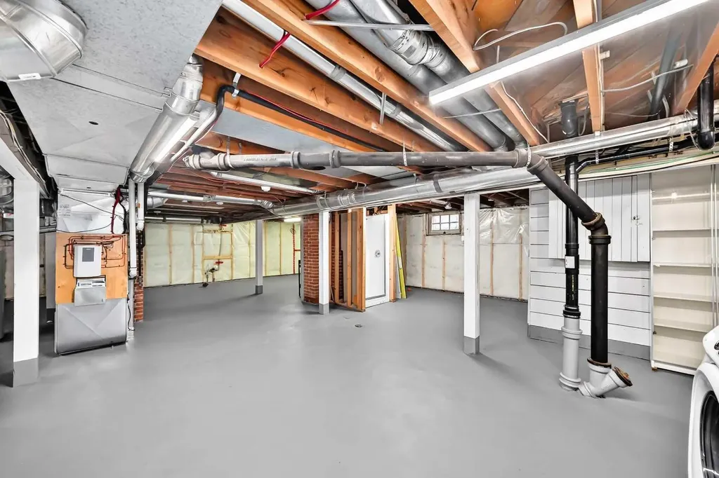 226 Superior Avenue SW Calgary AB T3C 2H9