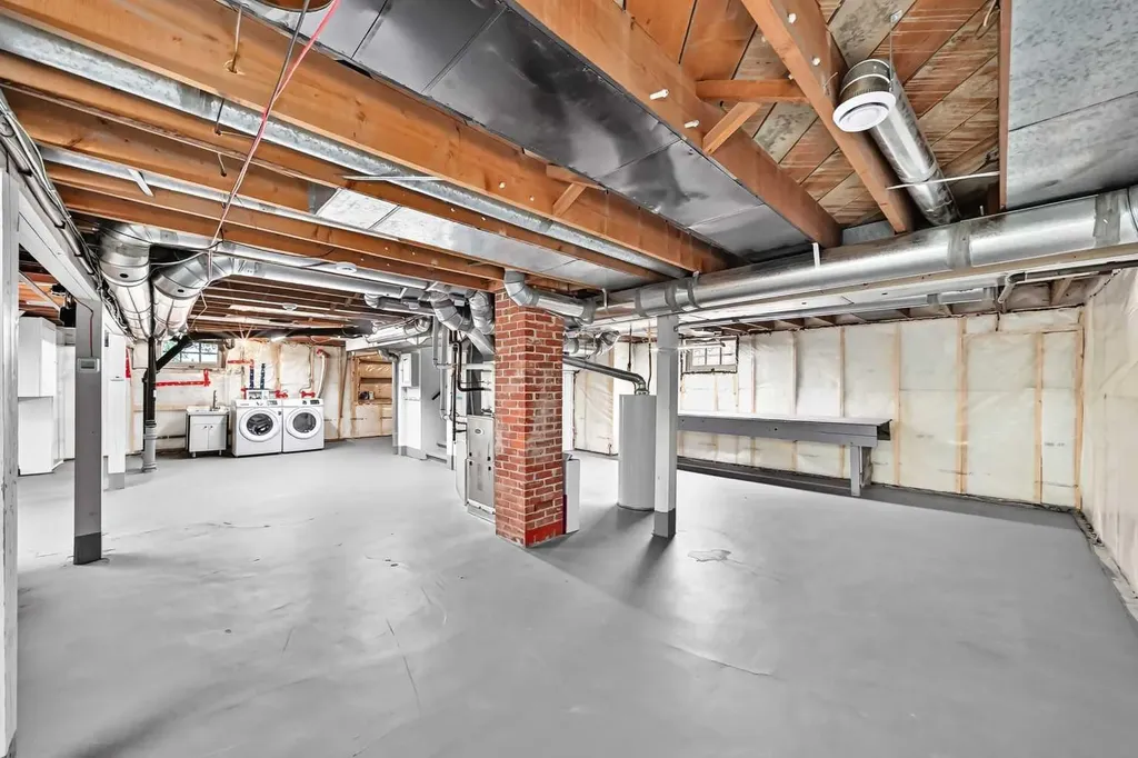 226 Superior Avenue SW Calgary AB T3C 2H9