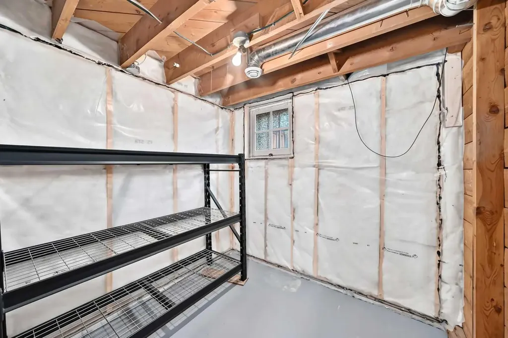 226 Superior Avenue SW Calgary AB T3C 2H9