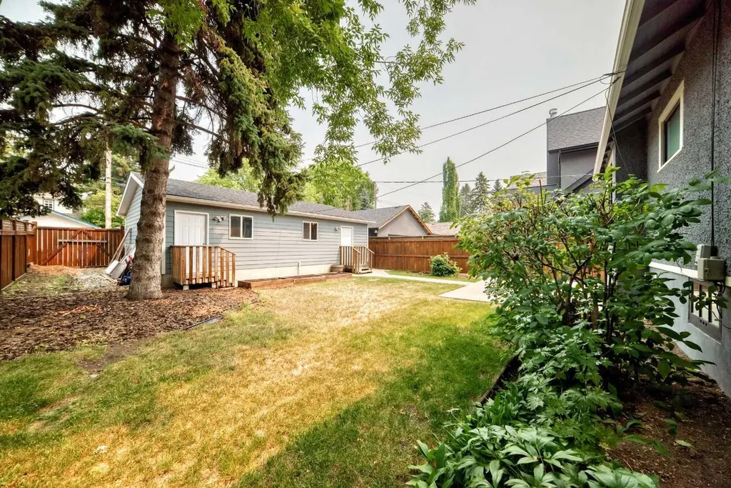 226 Superior Avenue SW Calgary AB T3C 2H9