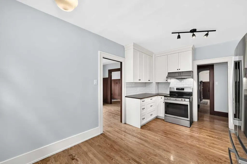 226 Superior Avenue SW Calgary AB T3C 2H9