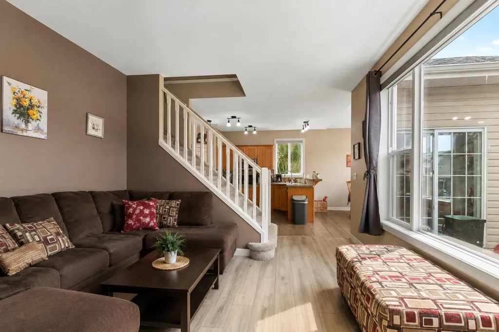 5 Lambertson Place Sylvan Lake AB T4S 2P9