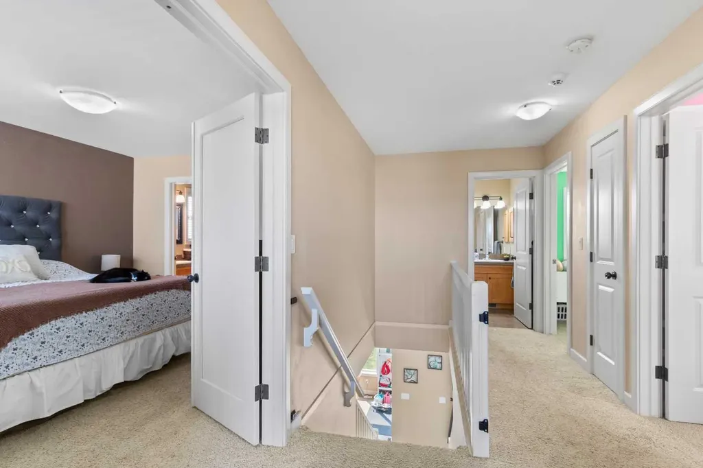 5 Lambertson Place Sylvan Lake AB T4S 2P9
