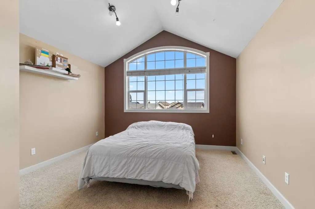 5 Lambertson Place Sylvan Lake AB T4S 2P9