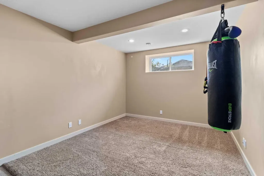 5 Lambertson Place Sylvan Lake AB T4S 2P9
