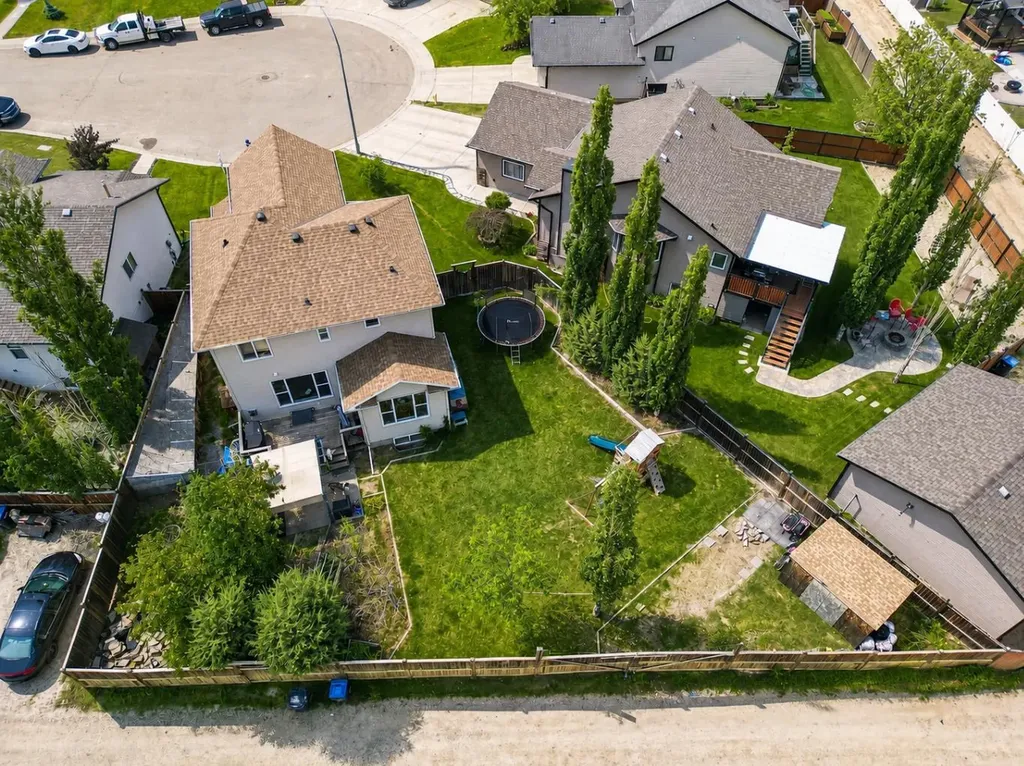 5 Lambertson Place Sylvan Lake AB T4S 2P9