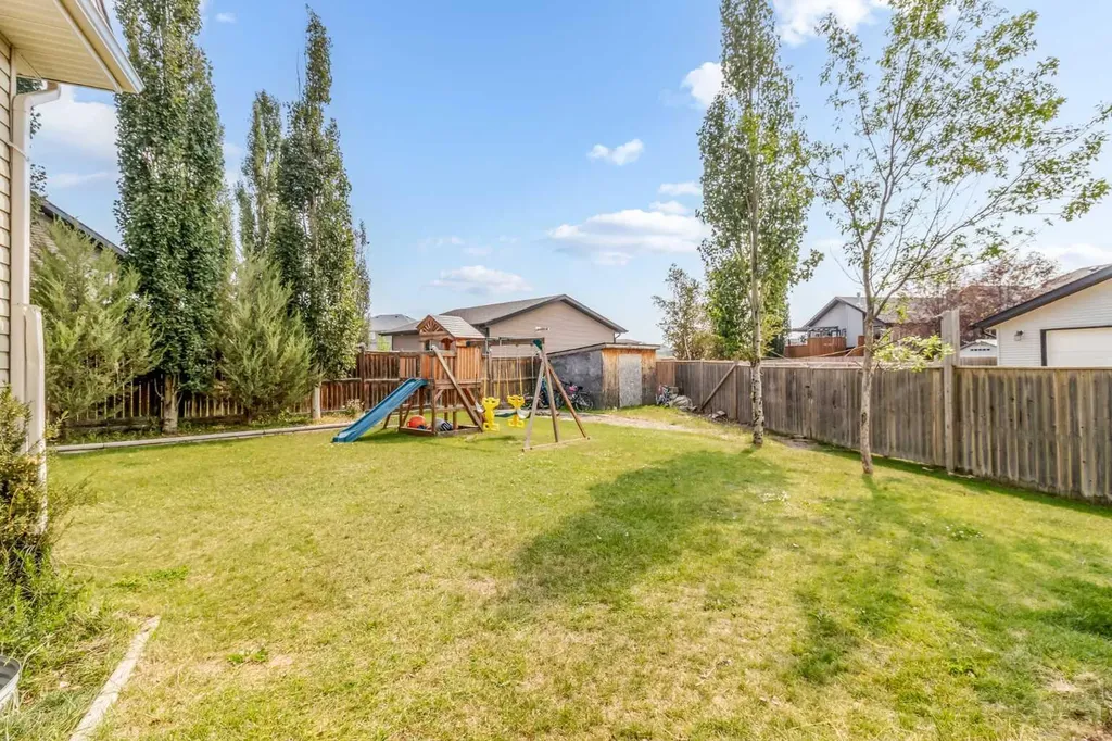 5 Lambertson Place Sylvan Lake AB T4S 2P9
