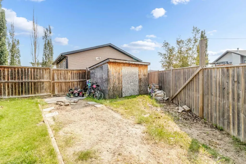 5 Lambertson Place Sylvan Lake AB T4S 2P9