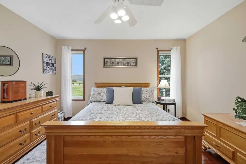 6026 47 Street Innisfail AB T4G 1L3