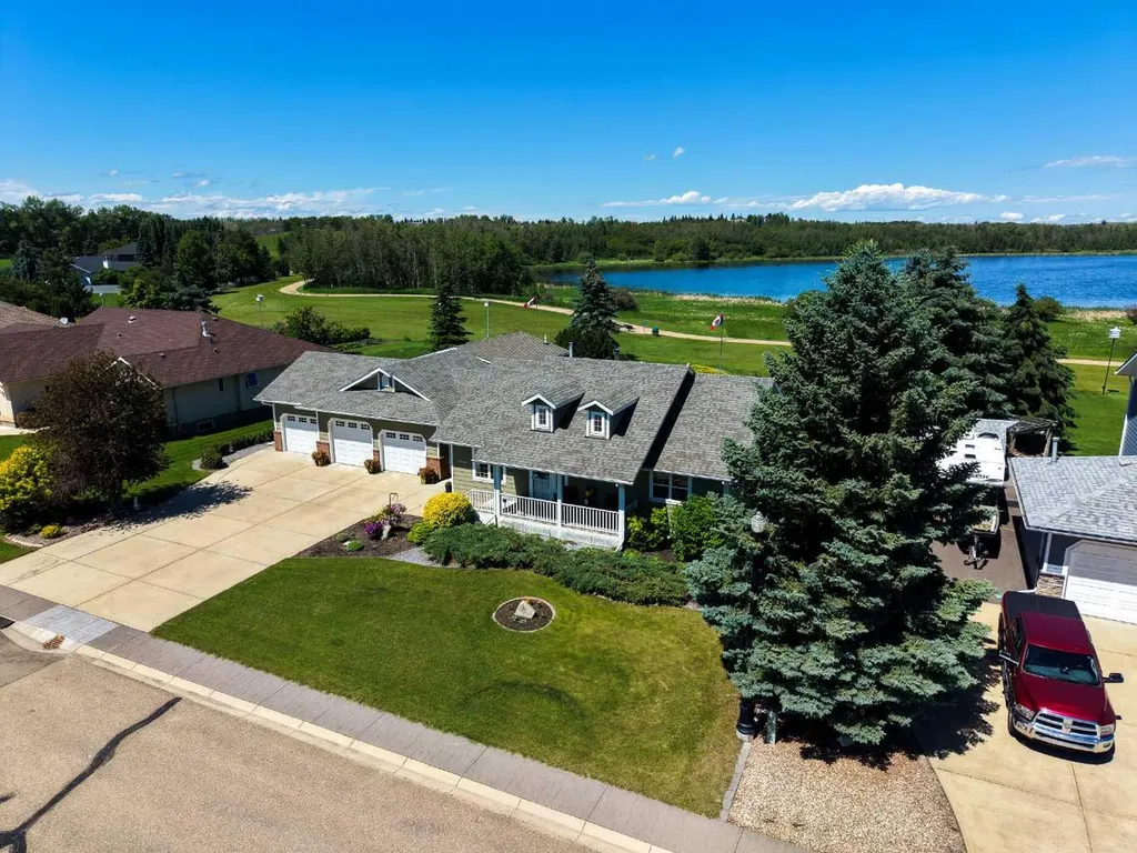 6026 47 Street Innisfail AB T4G 1L3
