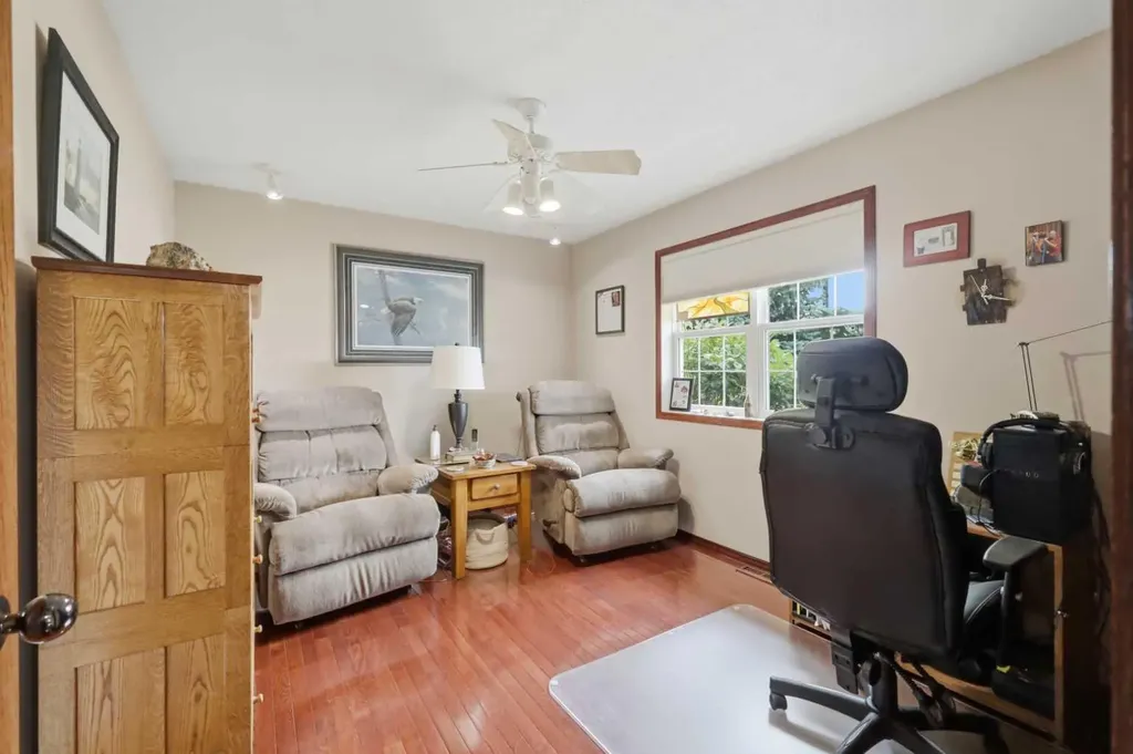 6026 47 Street Innisfail AB T4G 1L3