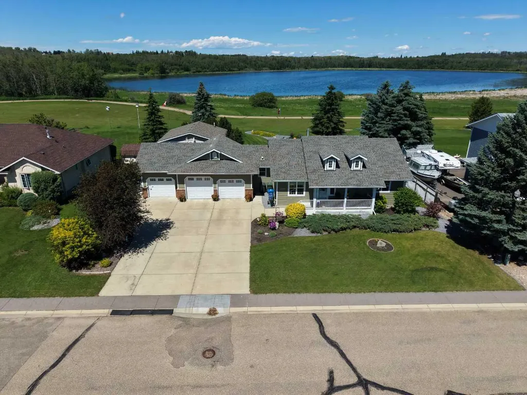 6026 47 Street Innisfail AB T4G 1L3