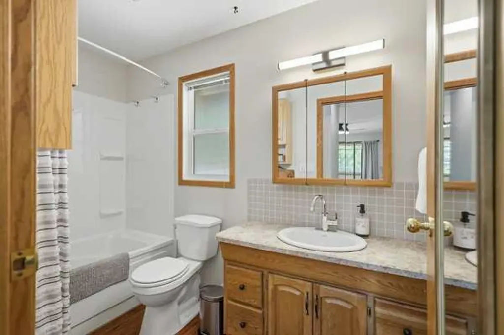 80 Parkland Drive Parkland Beach AB T0C2J0