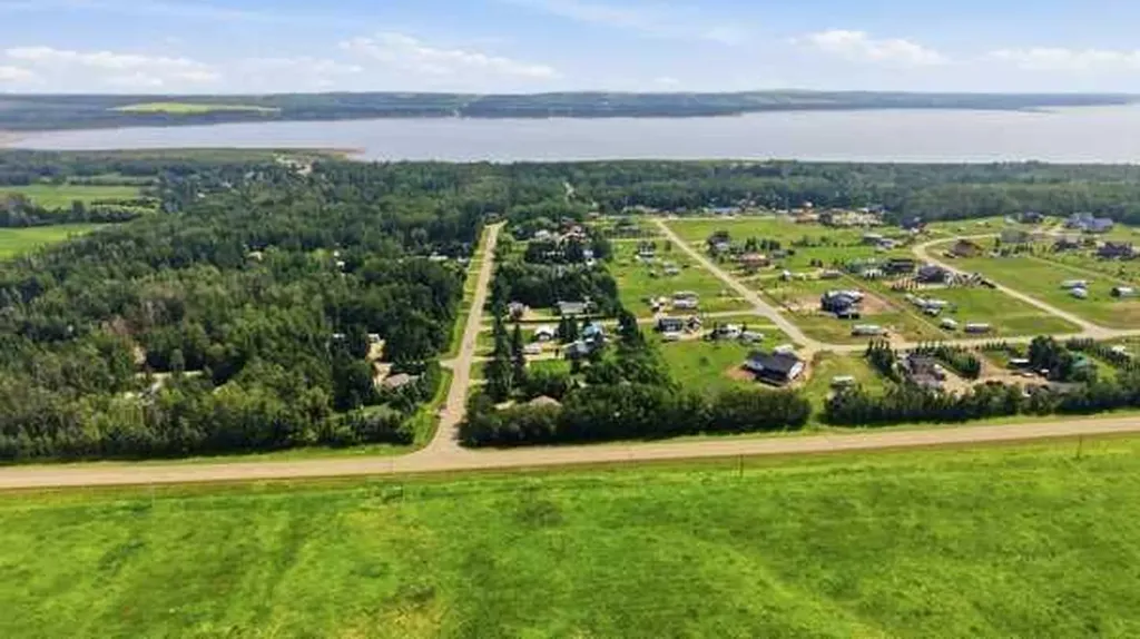 80 Parkland Drive Parkland Beach AB T0C2J0
