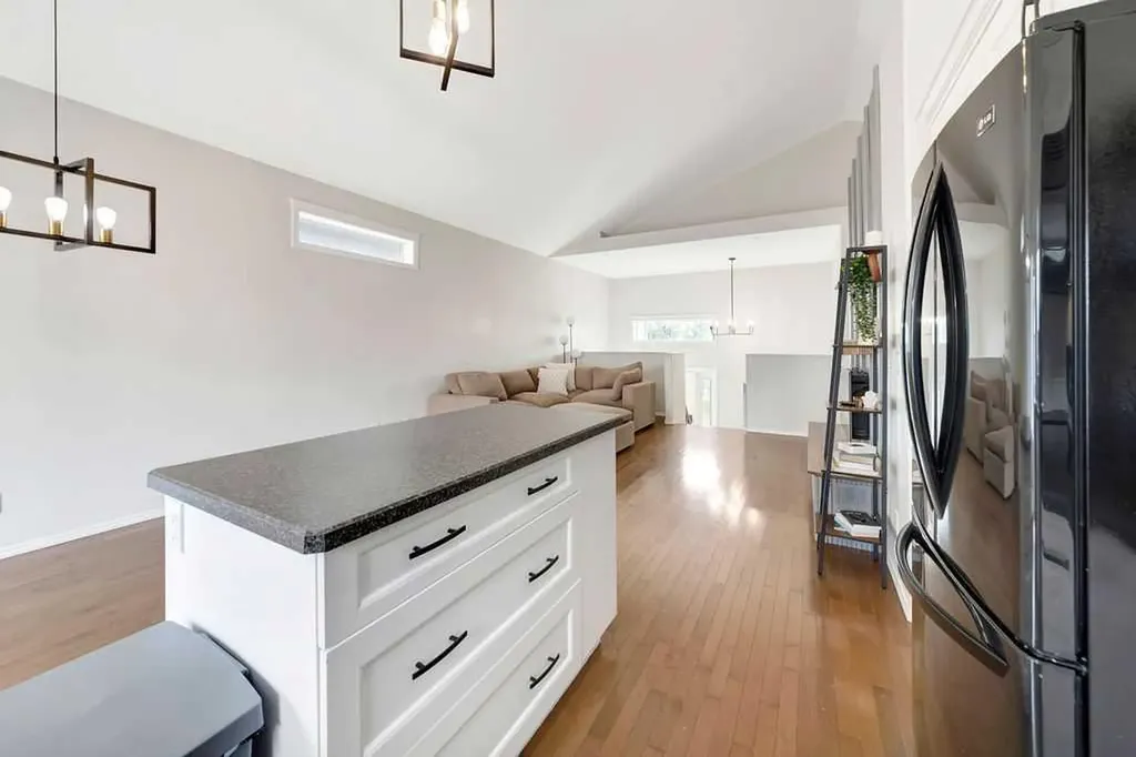 5236 15 Street Lloydminster AB T9V 2J2