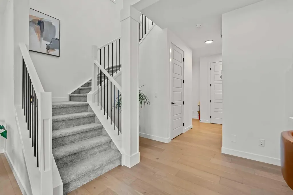 389 Crimson Ridge Place NW Calgary AB T3L 0H5