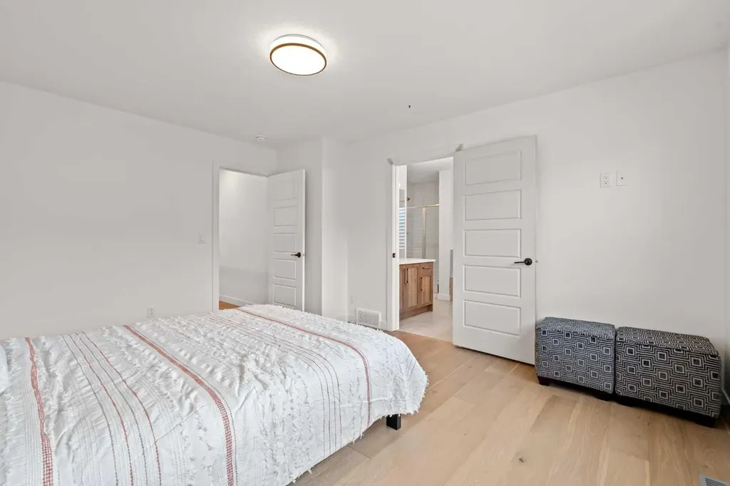389 Crimson Ridge Place NW Calgary AB T3L 0H5