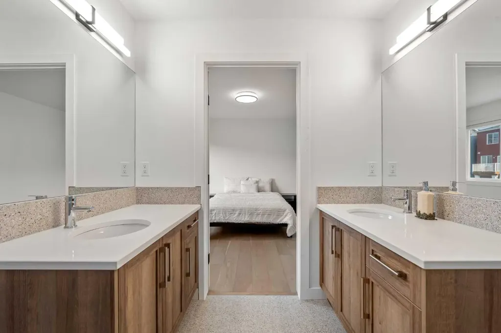 389 Crimson Ridge Place NW Calgary AB T3L 0H5