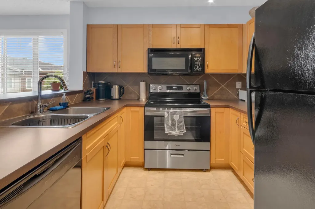 70 Panamount Drive NW Calgary AB T3K 6G8