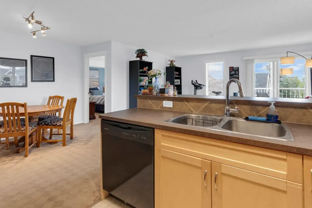 70 Panamount Drive NW Calgary AB T3K 6G8