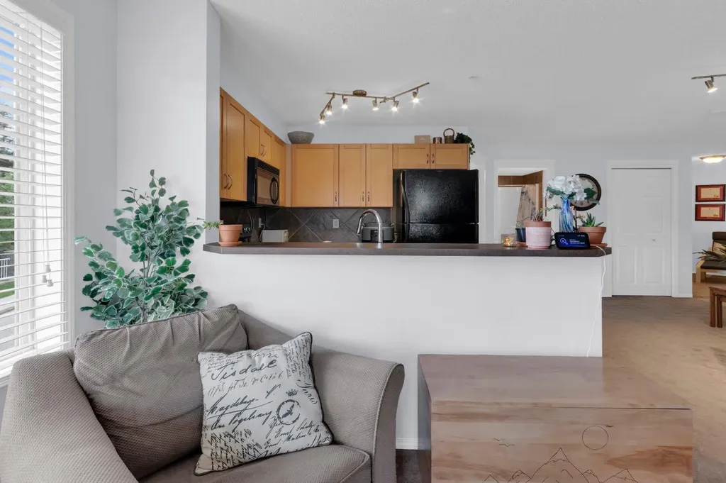 70 Panamount Drive NW Calgary AB T3K 6G8