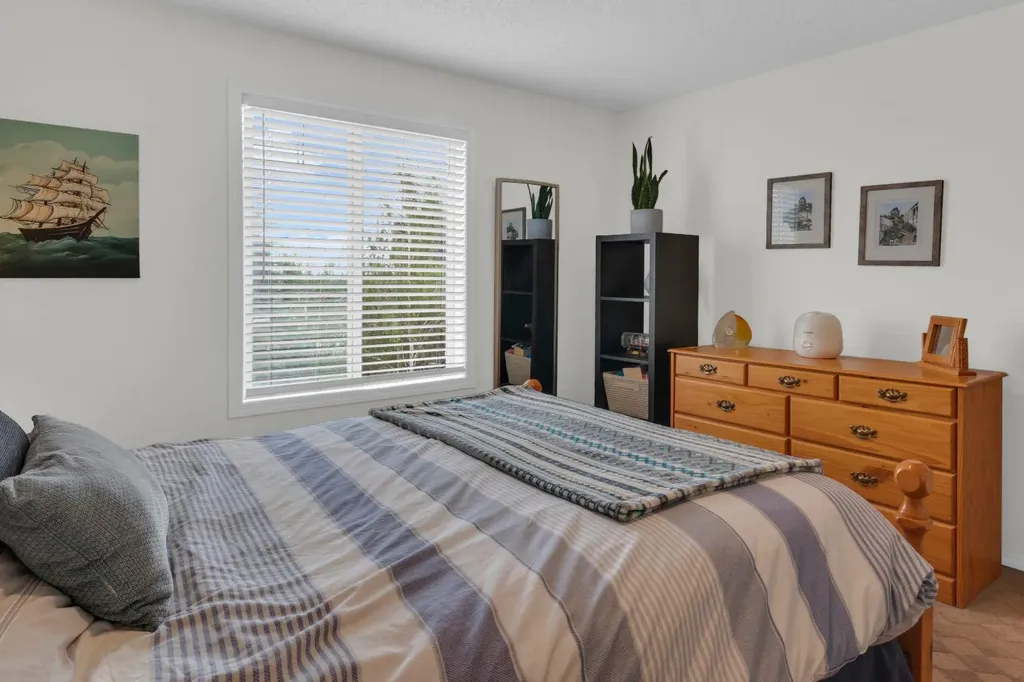 70 Panamount Drive NW Calgary AB T3K 6G8