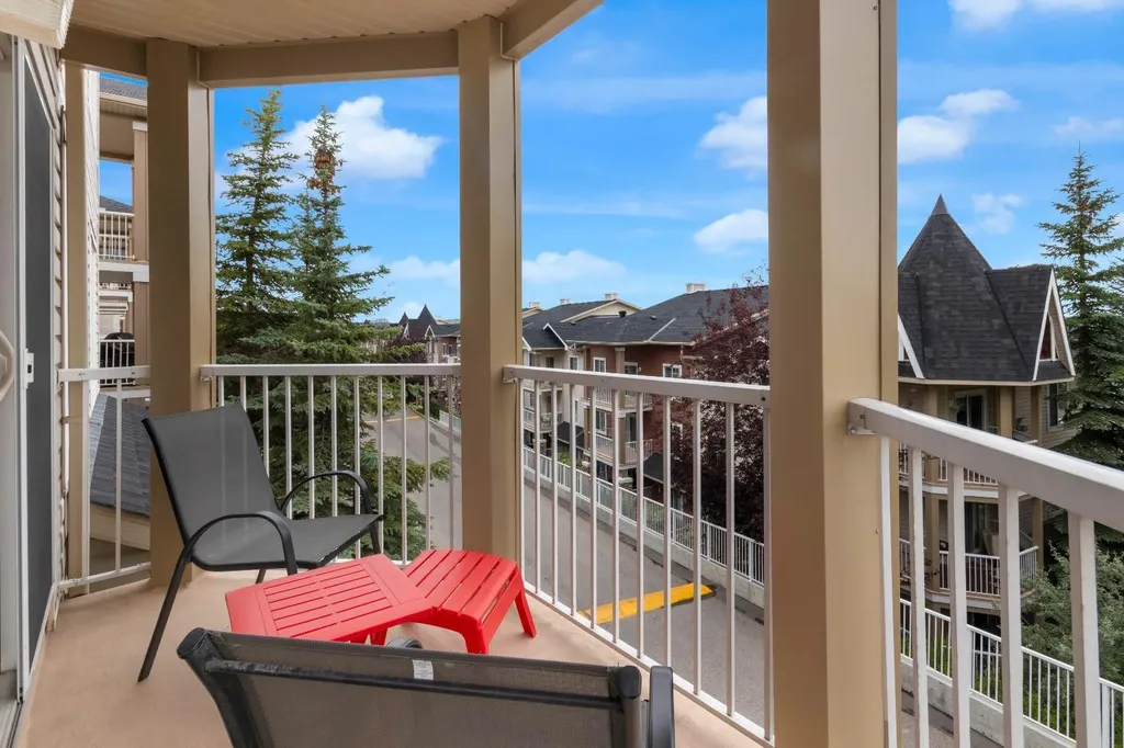 70 Panamount Drive NW Calgary AB T3K 6G8