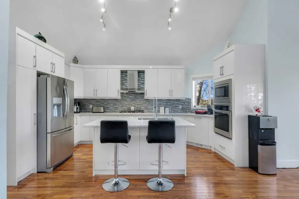 280158 Township Road 240 Chestermere AB T1X 0K5