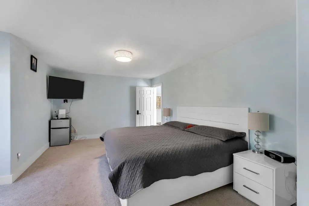 280158 Township Road 240 Chestermere AB T1X 0K5