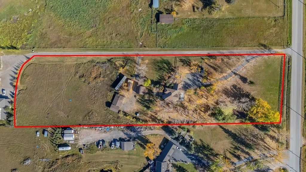 280158 Township Road 240 Chestermere AB T1X 0K5