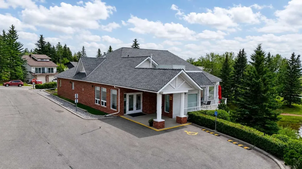 3515 Hawksbrow Point NW Calgary AB T3G 4C9