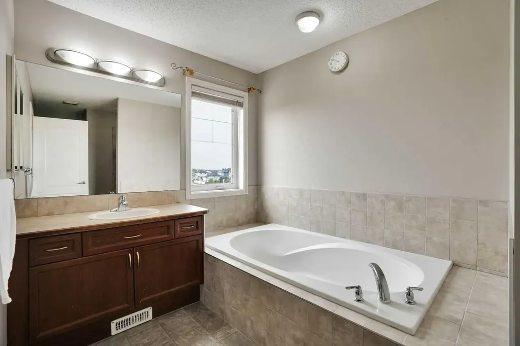 292 Taralake Terrace NE Calgary AB T3J0A1