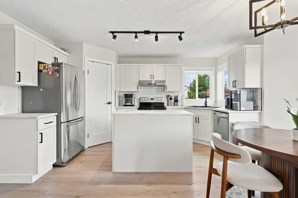 61 Mt Aberdeen Circle SE Calgary AB T2Z 3H1