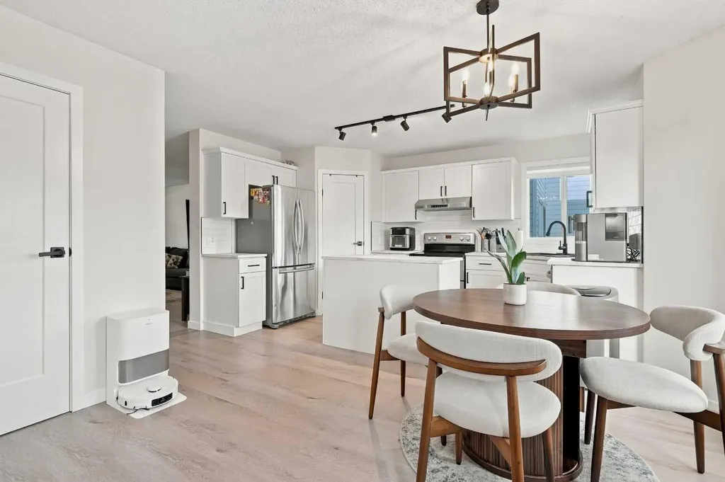 61 Mt Aberdeen Circle SE Calgary AB T2Z 3H1