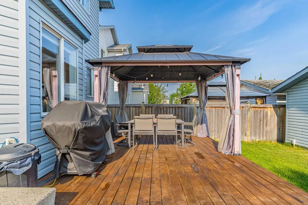 61 Mt Aberdeen Circle SE Calgary AB T2Z 3H1