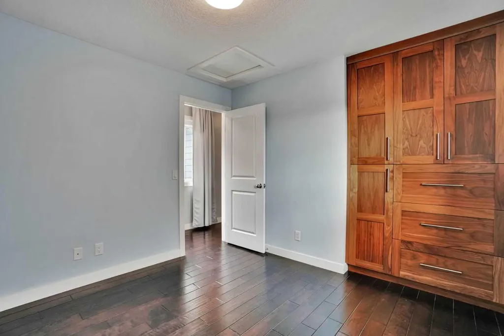 145 Marquis Common SE Calgary AB T3M 1N7