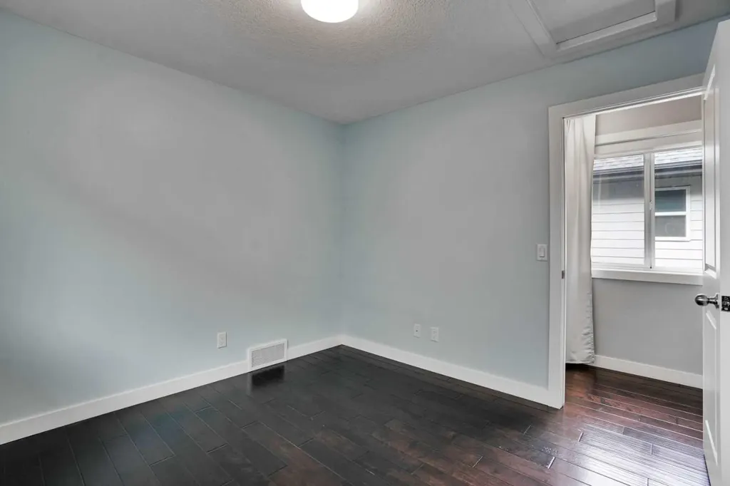 145 Marquis Common SE Calgary AB T3M 1N7
