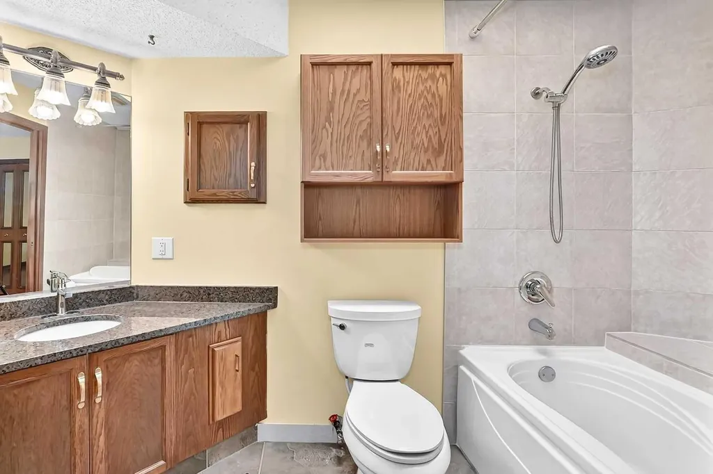 2509 Douglas Woods Link SE Calgary AB T2Z 1L3