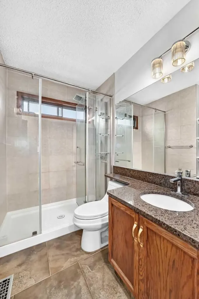 2509 Douglas Woods Link SE Calgary AB T2Z 1L3