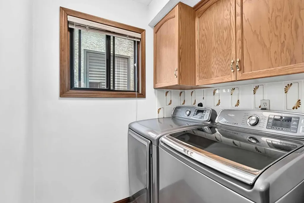 2509 Douglas Woods Link SE Calgary AB T2Z 1L3