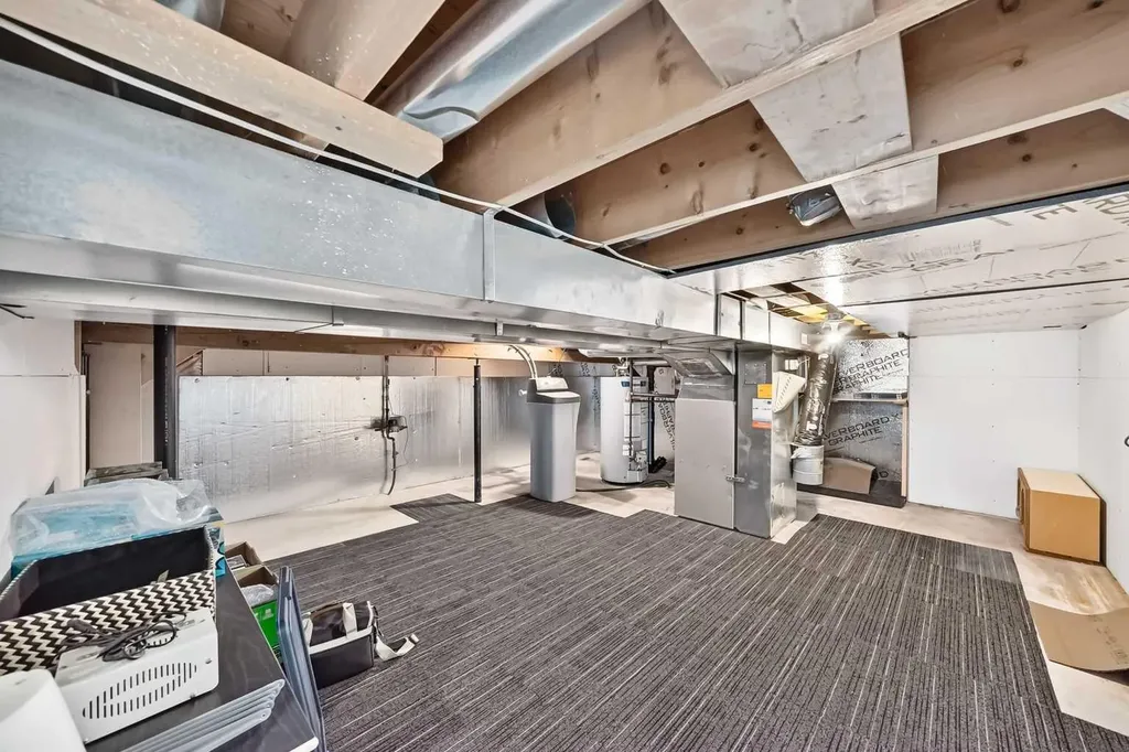 2509 Douglas Woods Link SE Calgary AB T2Z 1L3