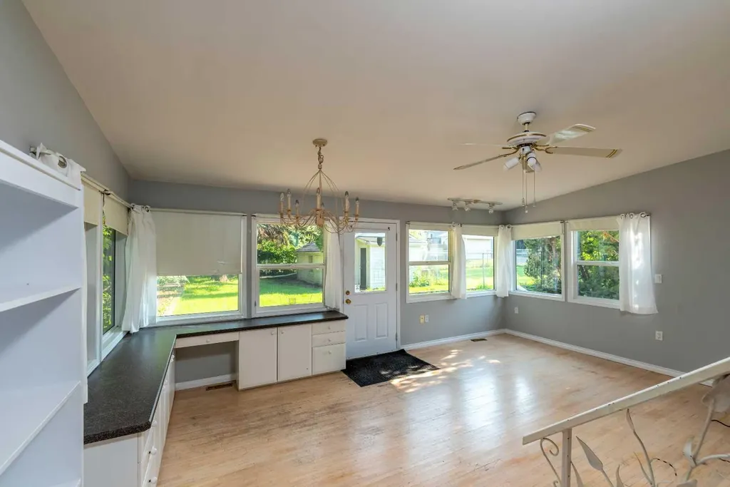 5213 48 Street Lloydminster AB T9V 0J2