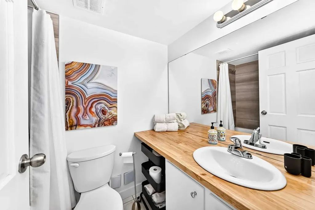 340 14 Avenue SW Calgary AB T2R 0M3