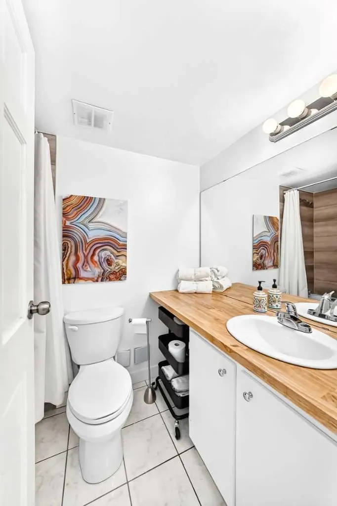 340 14 Avenue SW Calgary AB T2R 0M3