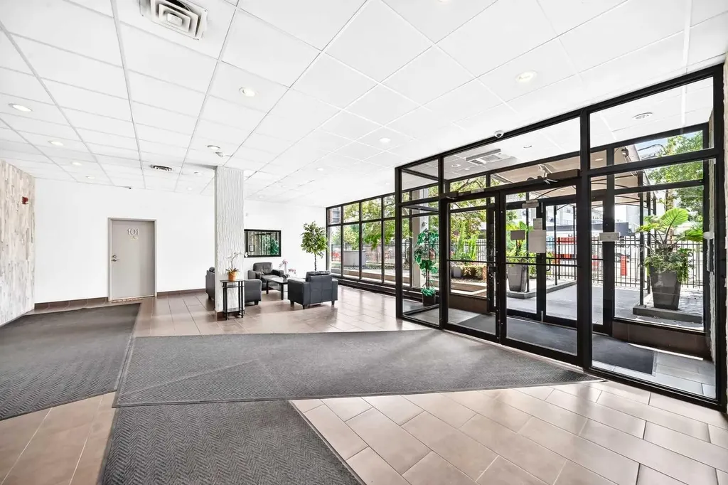 340 14 Avenue SW Calgary AB T2R 0M3