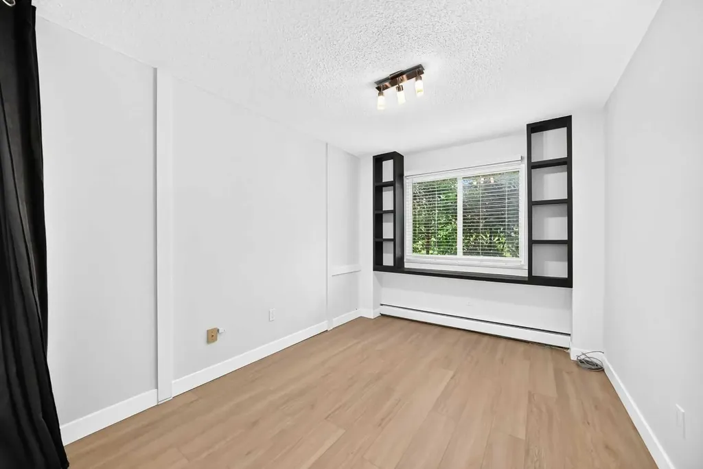 8948 Elbow Drive SW Calgary AB T2V 0H9