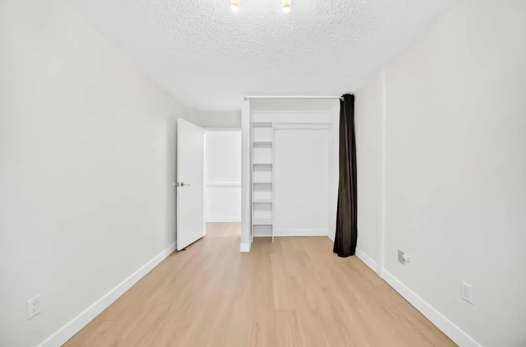 8948 Elbow Drive SW Calgary AB T2V 0H9