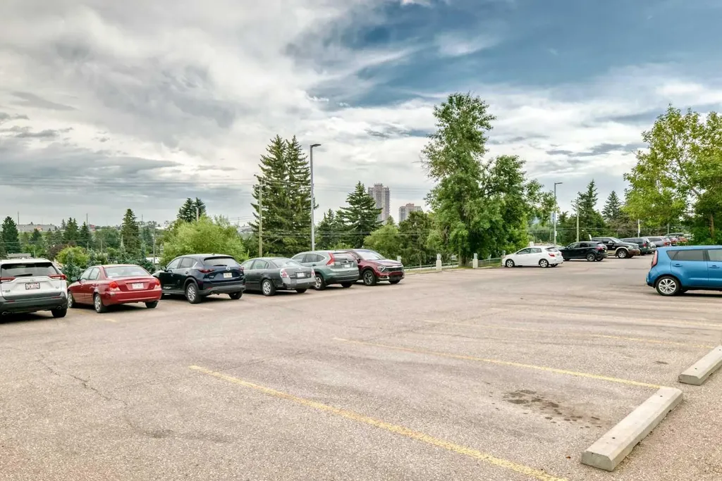 8948 Elbow Drive SW Calgary AB T2V 0H9