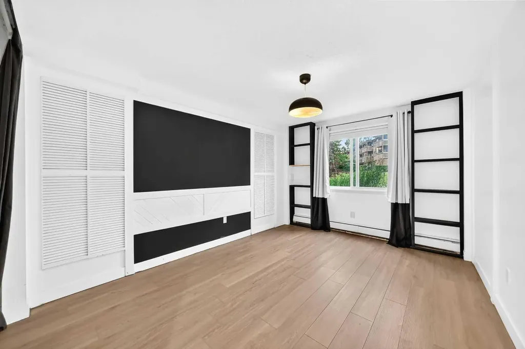 8948 Elbow Drive SW Calgary AB T2V 0H9