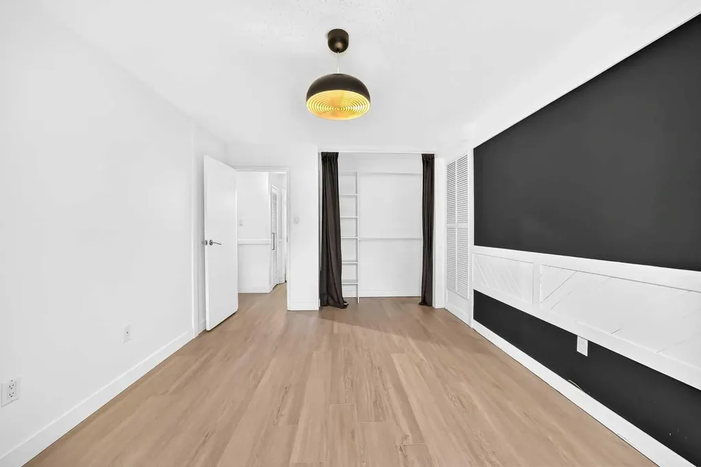 8948 Elbow Drive SW Calgary AB T2V 0H9